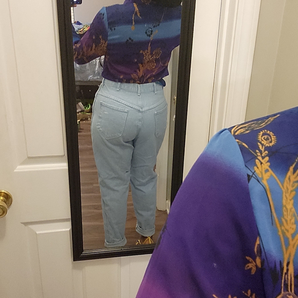 Floral Printed Blouse - Picture 4 of 4